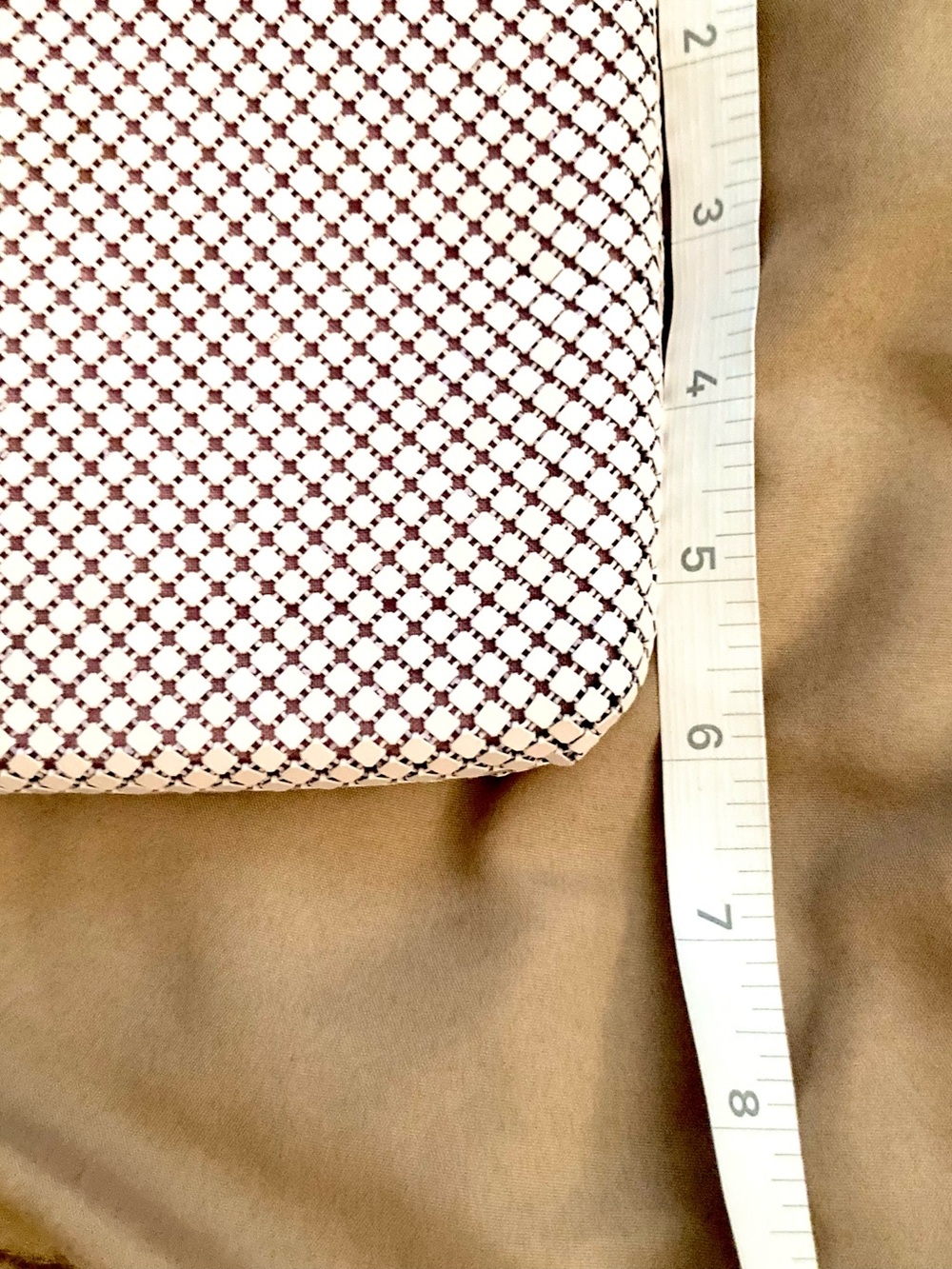 Textured light pale pink preloved Clutch with Gold Tag - Picture 7 of 7